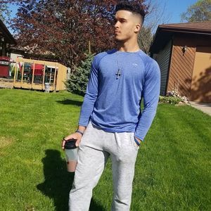 Meet your Posher, Nicholas